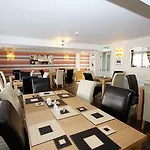 לינה וארוחת בוקר The Southgate פילי