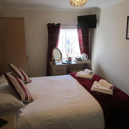 The Southgate Oda ve Kahvaltı 3*