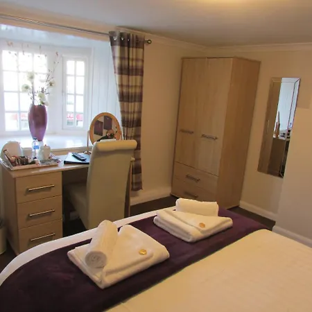 The Southgate B&B Bed & Breakfast 3*